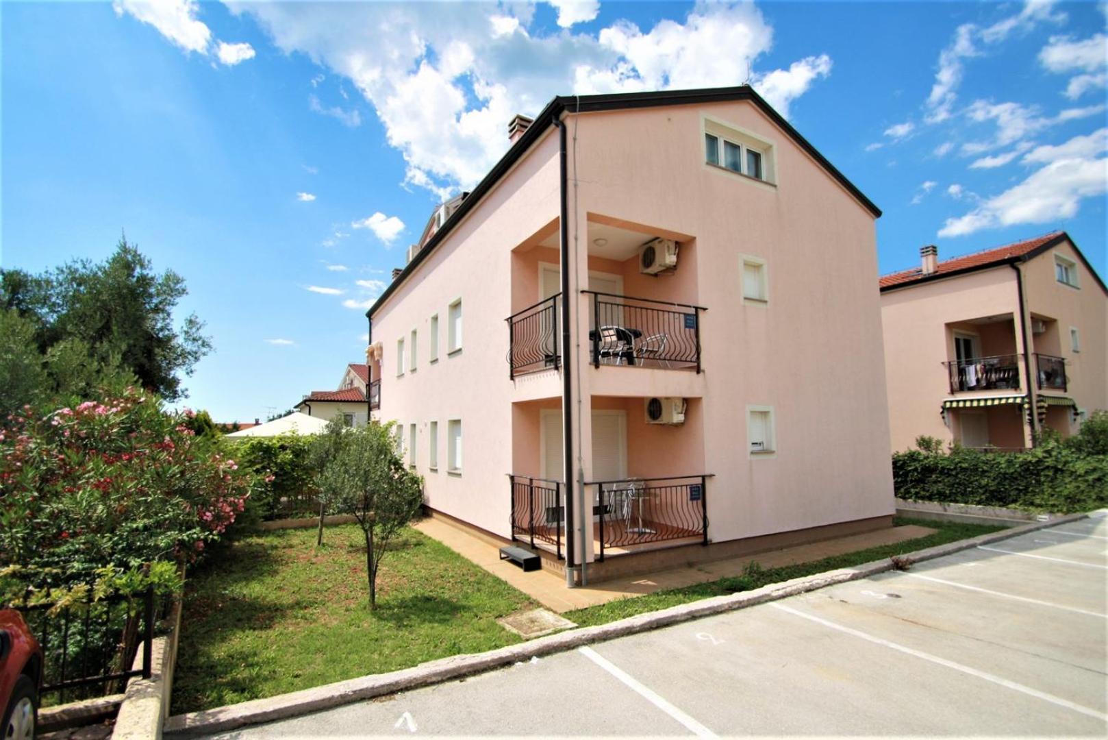 Apartment Mendikovic Πόρετς Εξωτερικό φωτογραφία