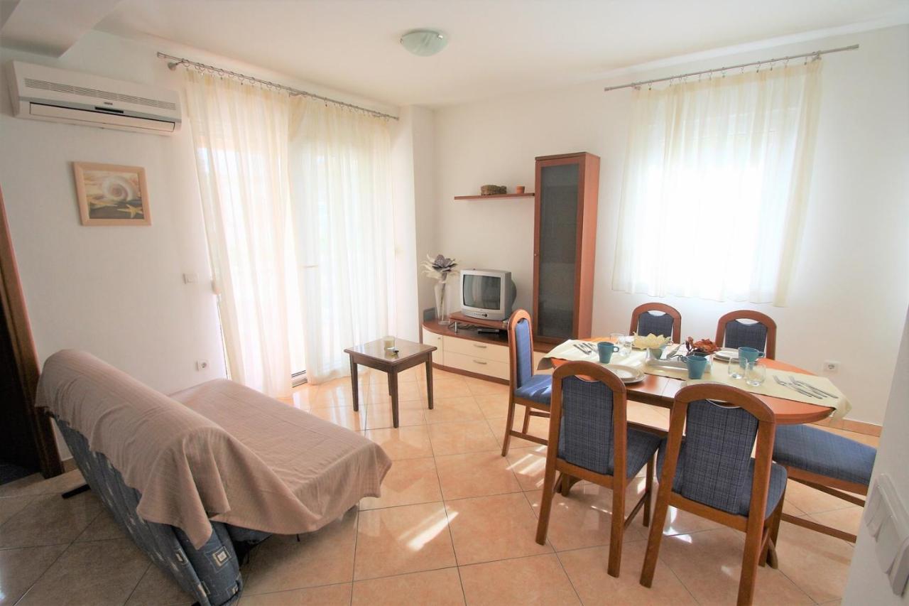 Apartment Mendikovic Πόρετς Εξωτερικό φωτογραφία